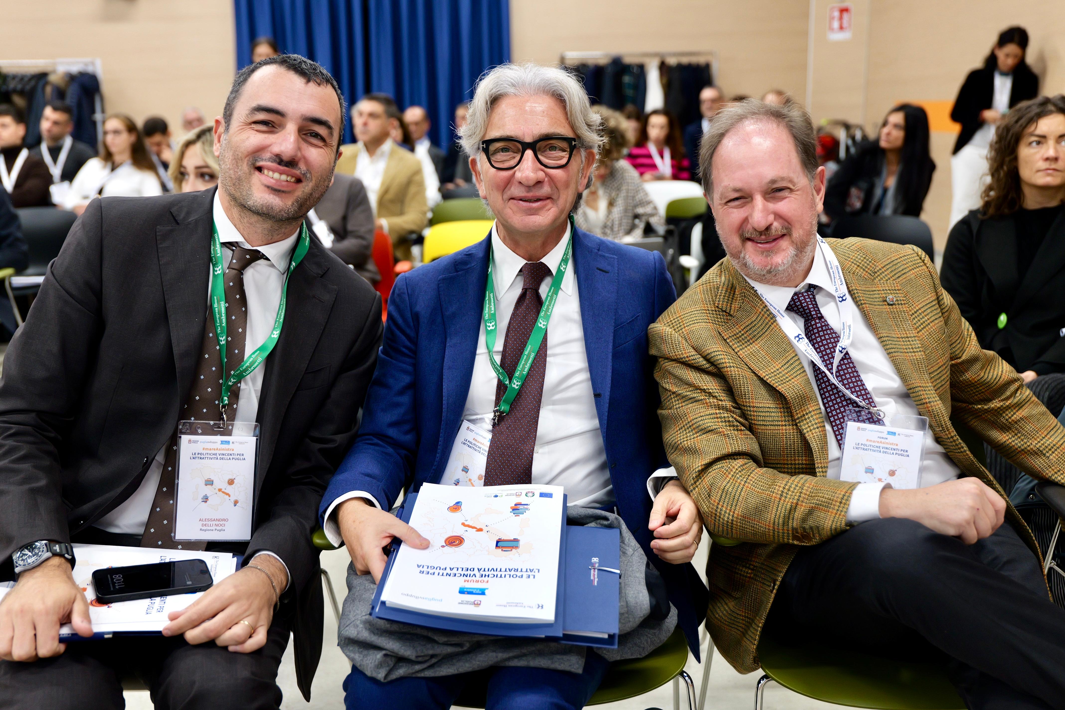 Galleria FORUM #MAREASINISTRA OGGI IN FIERA: LA PUGLIA CRESCE E VUOLE ATTRARRE TALENTI - Diapositiva 3 di 7